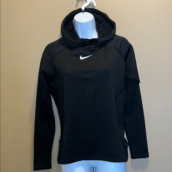Nike Tops - Nike Women’s Black Long Sleeve Pullover Gym Running Exercise Hoodie SZ Large